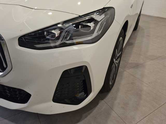 BMW Serie 2 225e Active Tourer color Blanco. Año 2023. 180KW(245CV). Híbrido Electro/Gasolina. En concesionario MOTOR MUNICH CADI SL-MANRESA de Barcelona