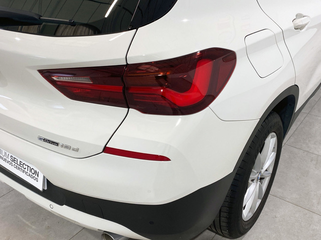 BMW X2 sDrive18d color Blanco. Año 2021. 110KW(150CV). Diésel. En concesionario Burgocar (Bmw y Mini) de Burgos