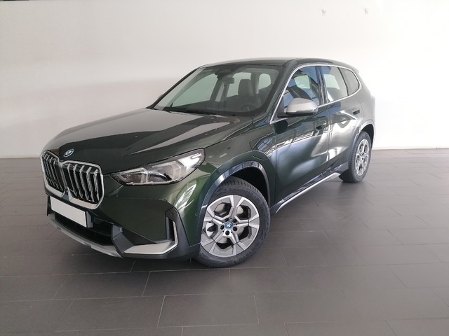 BMW X1 xDrive30e color Verde. Año 2024. 240KW(326CV). Híbrido Electro/Gasolina. En concesionario Adler Motor S.L. TOLEDO de Toledo