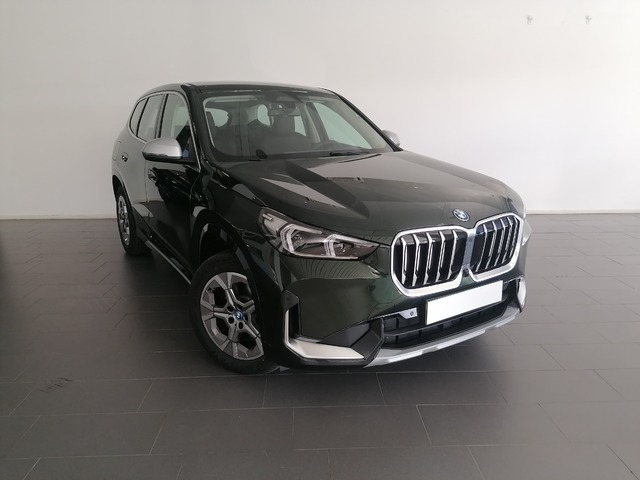 BMW X1 xDrive30e color Verde. Año 2024. 240KW(326CV). Híbrido Electro/Gasolina. En concesionario Adler Motor S.L. TOLEDO de Toledo