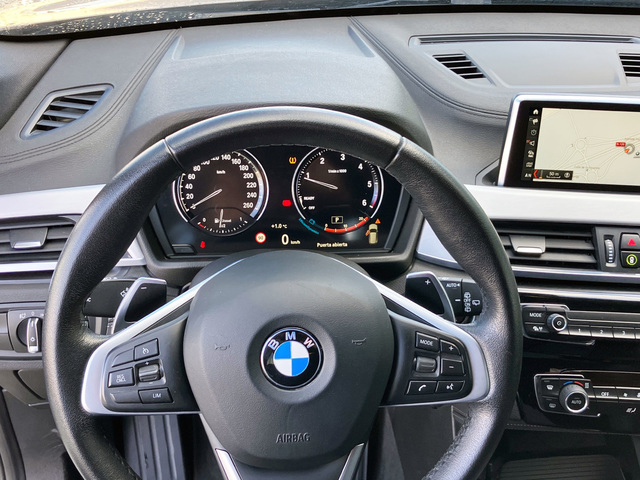 BMW X1 sDrive18d color Beige. Año 2020. 110KW(150CV). Diésel. En concesionario Bernesga Motor León (Bmw y Mini) de León