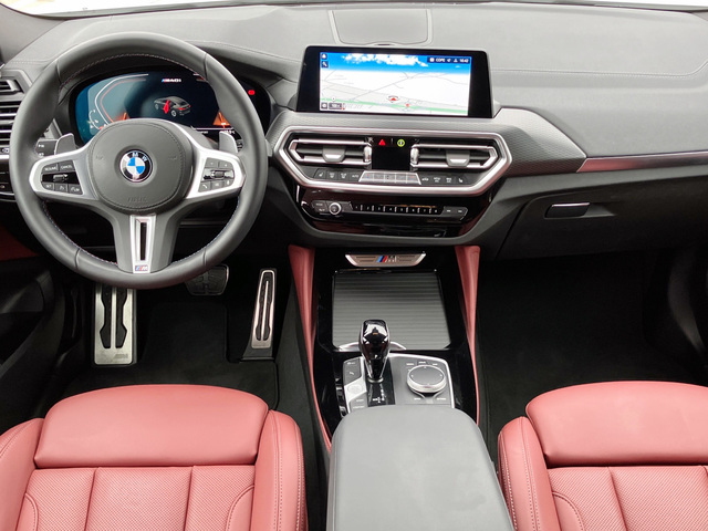BMW X4 M40i color Blanco. Año 2022. 265KW(360CV). Gasolina. En concesionario Bernesga Motor León (Bmw y Mini) de León