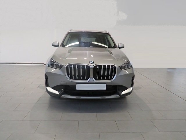 BMW X1 xDrive20d color Gris Plata. Año 2024. 120KW(163CV). Diésel. En concesionario Lugauto S.A. de Lugo