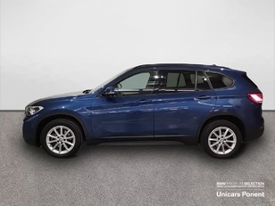 Fotos de BMW X1 sDrive18d color Azul. Año 2020. 110KW(150CV). Diésel. En concesionario Unicars Ponent de Lleida