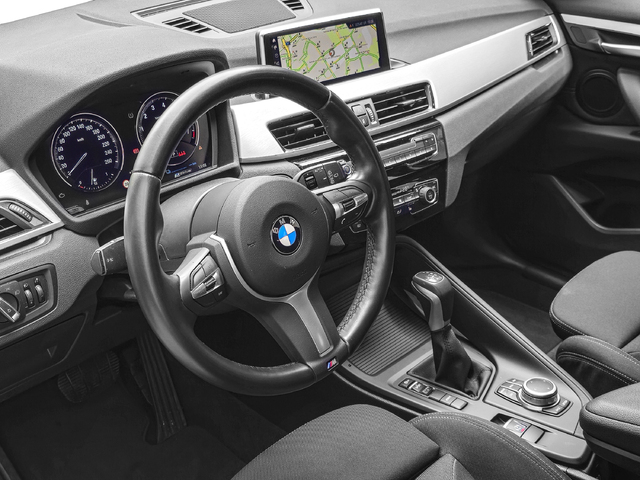 BMW X1 xDrive25e color Blanco. Año 2021. 162KW(220CV). Híbrido Electro/Gasolina. En concesionario Caetano Cuzco Raimundo Fernandez Villaverde, 45 de Madrid
