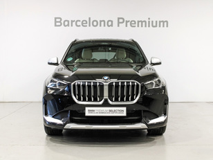 Fotos de BMW X1 sDrive18i color Negro. Año 2023. 100KW(136CV). Gasolina. En concesionario Barcelona Premium -- GRAN VIA de Barcelona