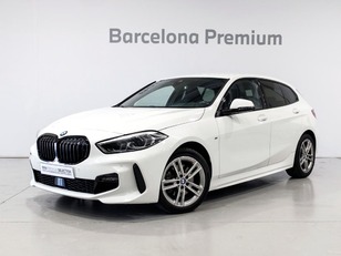 Fotos de BMW Serie 1 118d color Blanco. Año 2021. 110KW(150CV). Diésel. En concesionario Barcelona Premium -- GRAN VIA de Barcelona
