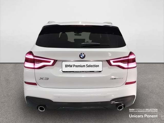BMW X3 xDrive20d color Blanco. Año 2019. 140KW(190CV). Diésel. En concesionario Unicars de Lleida