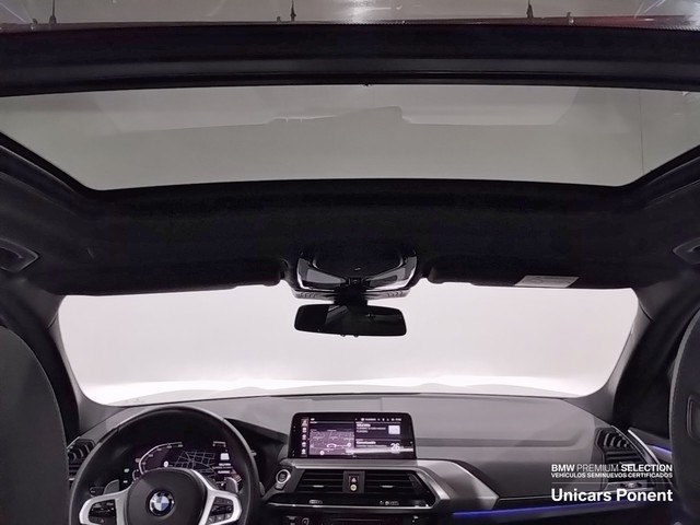 BMW X3 xDrive20d color Blanco. Año 2019. 140KW(190CV). Diésel. En concesionario Unicars de Lleida