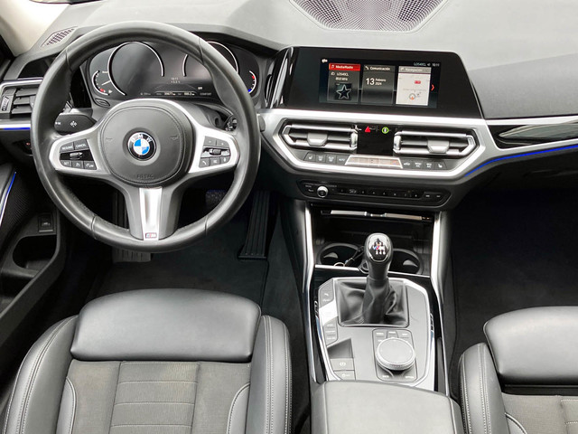 BMW Serie 3 318d color Negro. Año 2020. 110KW(150CV). Diésel. En concesionario Bernesga Motor León (Bmw y Mini) de León