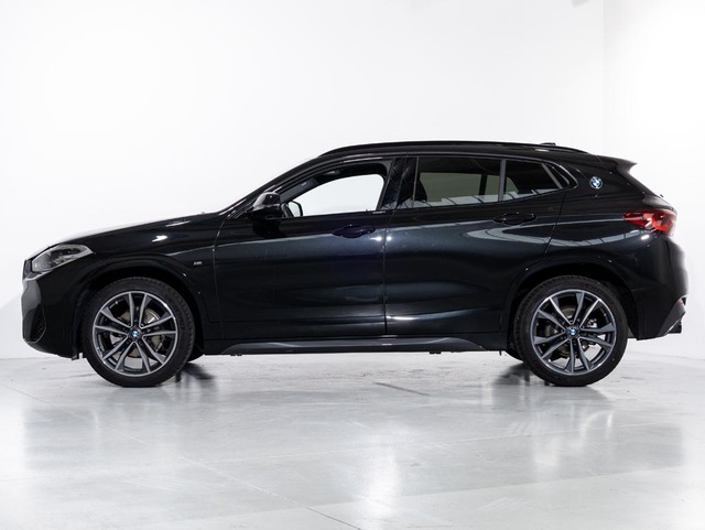 BMW X2 sDrive16d color Negro. Año 2024. 85KW(116CV). Diésel. En concesionario Oliva Motor Girona de Girona