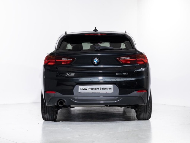 BMW X2 sDrive16d color Negro. Año 2024. 85KW(116CV). Diésel. En concesionario Oliva Motor Girona de Girona