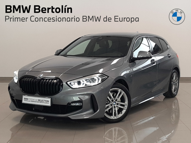 BMW Serie 1 118d color Gris. Año 2023. 110KW(150CV). Diésel. En concesionario Automoviles Bertolin S.L. de Valencia