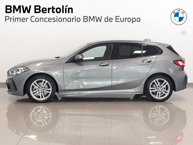 BMW Serie 1 118d color Gris. Año 2023. 110KW(150CV). Diésel. En concesionario Automoviles Bertolin S.L. de Valencia