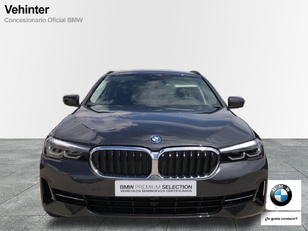 Fotos de BMW Serie 5 530e Touring color Gris. Año 2024. 215KW(292CV). Híbrido Electro/Gasolina. En concesionario Vehinter Getafe de Madrid