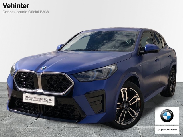 BMW X2 sDrive18d color Azul. Año 2024. 110KW(150CV). Diésel. En concesionario Momentum S.A. de Madrid