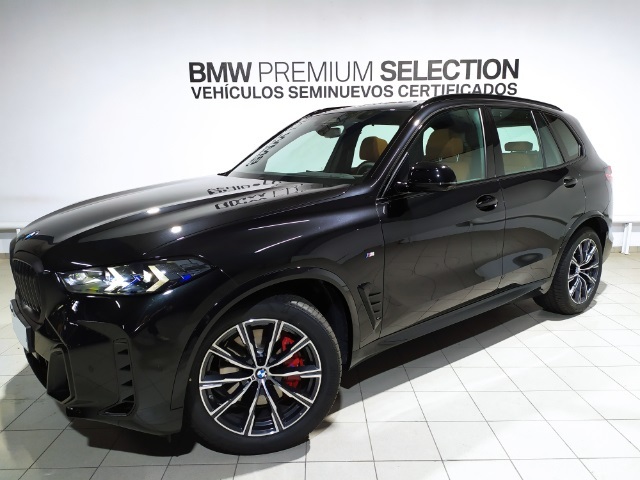 BMW X5 xDrive40d color Negro. Año 2024. 259KW(352CV). Diésel. En concesionario Hispamovil Elche de Alicante