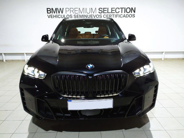 BMW X5 xDrive40d color Negro. Año 2024. 259KW(352CV). Diésel. En concesionario Hispamovil Elche de Alicante