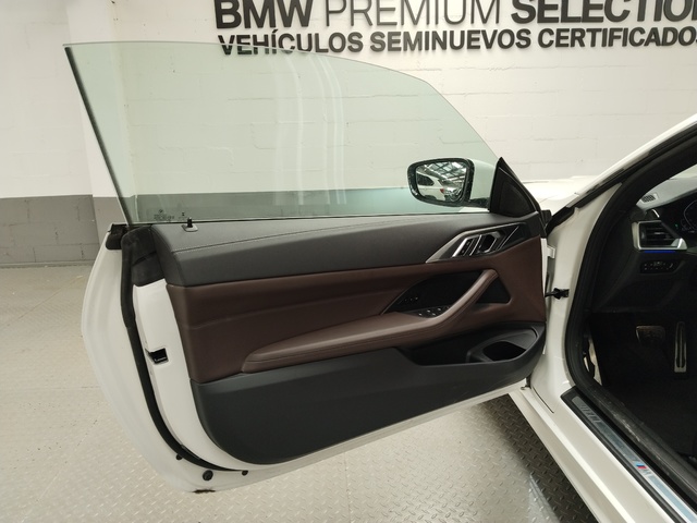 BMW Serie 4 420d Cabrio color Blanco. Año 2023. 140KW(190CV). Diésel. En concesionario Autoberón de La Rioja