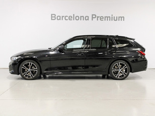 Fotos de BMW Serie 3 320d Touring color Negro. Año 2023. 140KW(190CV). Diésel. En concesionario Barcelona Premium -- GRAN VIA de Barcelona