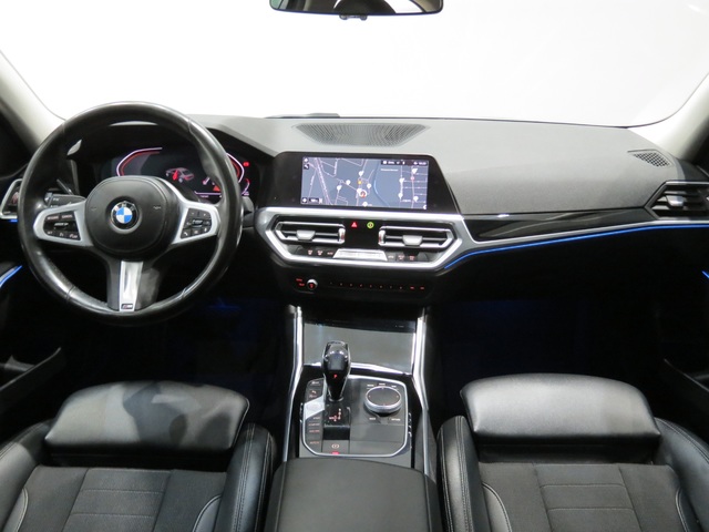 BMW Serie 3 320d color Negro. Año 2020. 140KW(190CV). Diésel. En concesionario GANDIA Automoviles Fersan, S.A. de Valencia