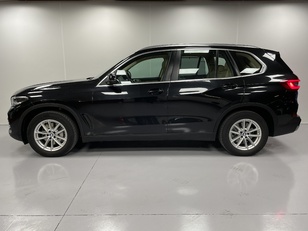 Fotos de BMW X5 xDrive30d color Negro. Año 2020. 195KW(265CV). Diésel. En concesionario Maberauto de Castellón