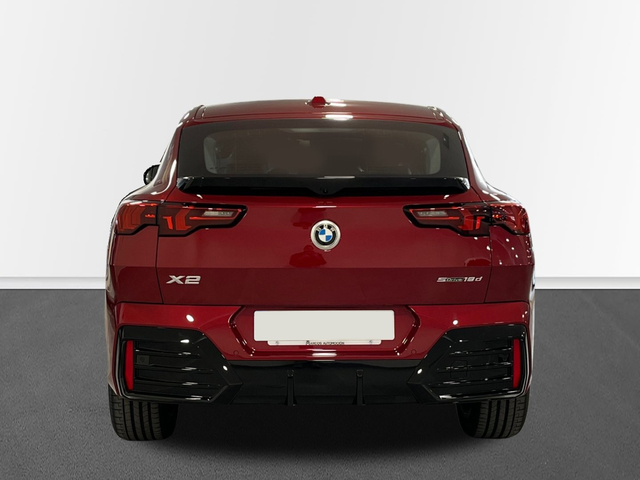 BMW X2 sDrive18d color Rojo. Año 2024. 110KW(150CV). Diésel. En concesionario Engasa S.A. de Valencia