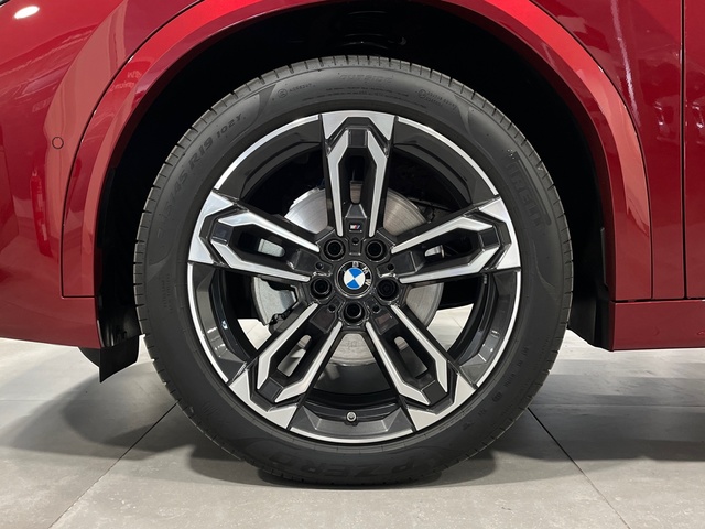 BMW X2 sDrive18d color Rojo. Año 2024. 110KW(150CV). Diésel. En concesionario Engasa S.A. de Valencia