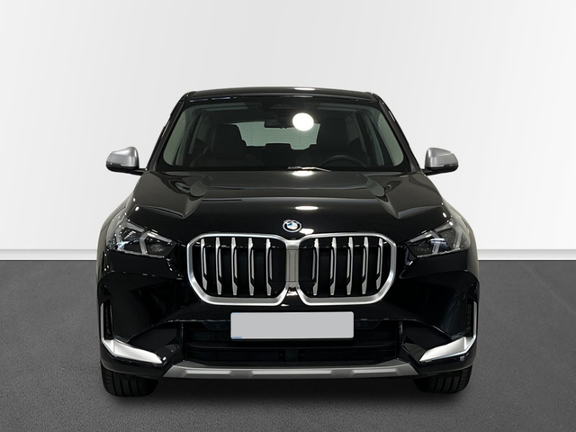 BMW X1 xDrive25e color Negro. Año 2024. 180KW(245CV). Híbrido Electro/Gasolina. En concesionario Engasa S.A. de Valencia