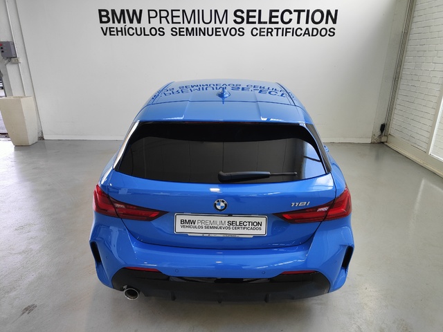 BMW Serie 1 118i color Azul. Año 2021. 100KW(136CV). Gasolina. En concesionario Lurauto - Gipuzkoa de Guipuzcoa