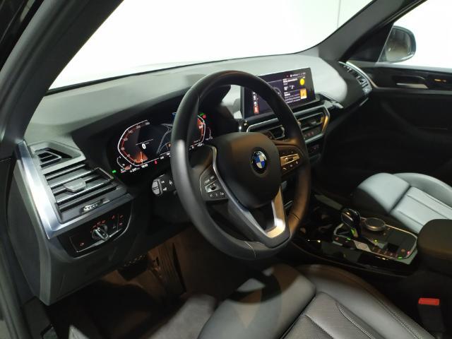 BMW X3 xDrive20d color Negro. Año 2023. 140KW(190CV). Diésel. En concesionario Hispamovil Elche de Alicante