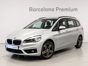Fotos de BMW Serie 2 218i Gran Tourer color Gris Plata. Año 2018. 100KW(136CV). Gasolina. En concesionario Barcelona Premium -- GRAN VIA de Barcelona