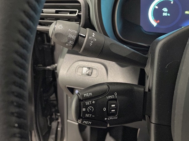 Citroen ë-Berlingo Shine Talla M 50kWh 100 kW (136 CV)