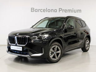 Fotos de BMW X1 sDrive18d color Negro. Año 2023. 110KW(150CV). Diésel. En concesionario Barcelona Premium -- GRAN VIA de Barcelona