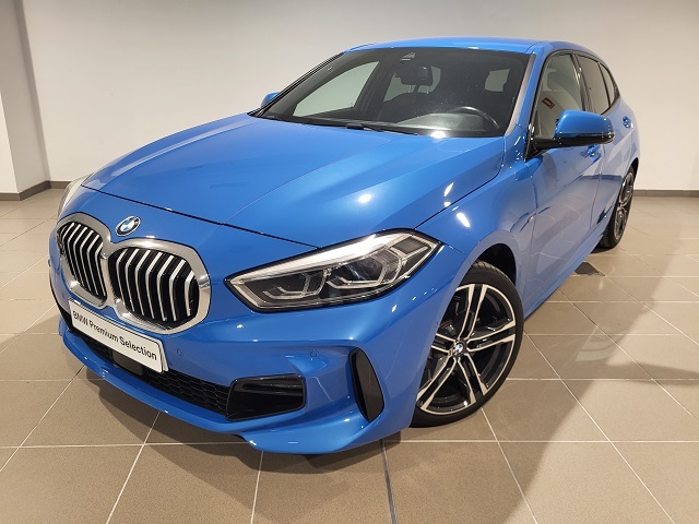 BMW Serie 1 118d color Azul. Año 2021. 110KW(150CV). Diésel. En concesionario Movitransa Cars Huelva de Huelva