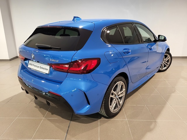 BMW Serie 1 116d color Azul. Año 2022. 85KW(116CV). Diésel. En concesionario Movitransa Cars Jerez de Cádiz