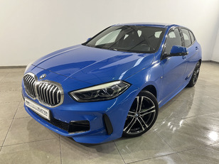 Fotos de BMW Serie 1 118d color Azul. Año 2020. 110KW(150CV). Diésel. En concesionario Movitransa Cars Jerez de Cádiz