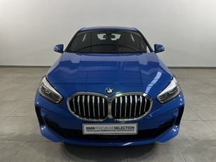 Fotos de BMW Serie 1 118d color Azul. Año 2020. 110KW(150CV). Diésel. En concesionario Movitransa Cars Jerez de Cádiz