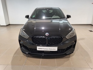 Fotos de BMW Serie 1 M135i color Negro. Año 2023. 225KW(306CV). Gasolina. En concesionario Movitransa Cars Huelva de Huelva