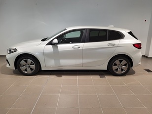 Fotos de BMW Serie 1 116d color Blanco. Año 2021. 85KW(116CV). Diésel. En concesionario Movitransa Cars Huelva de Huelva