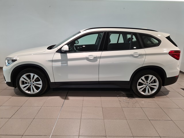 BMW X1 sDrive18d color Blanco. Año 2019. 110KW(150CV). Diésel. En concesionario Movitransa Cars Huelva de Huelva