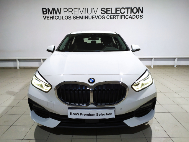 BMW Serie 1 116d color Blanco. Año 2021. 85KW(116CV). Diésel. En concesionario Hispamovil Elche de Alicante