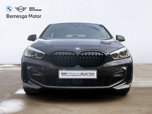 Fotos de BMW Serie 1 118d color Negro. Año 2023. 110KW(150CV). Diésel. En concesionario Bernesga Motor León (Bmw y Mini) de León