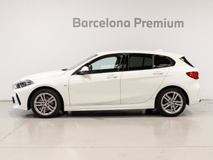 Fotos de BMW Serie 1 118d color Blanco. Año 2023. 110KW(150CV). Diésel. En concesionario Barcelona Premium -- GRAN VIA de Barcelona