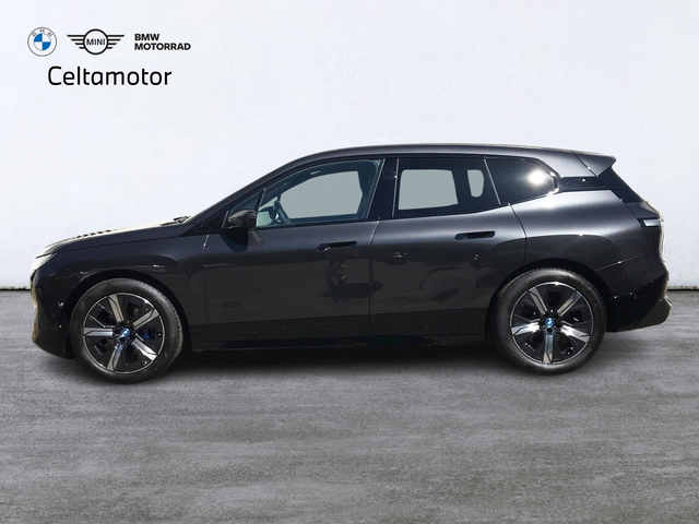 BMW iX xDrive40 240 kW (326 CV)