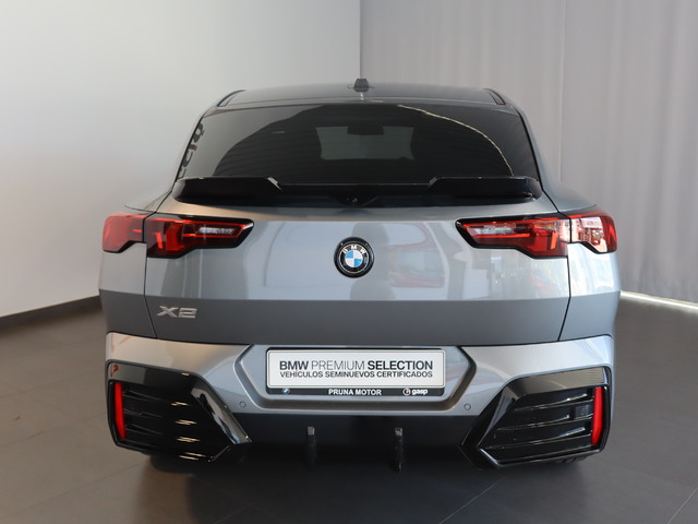 BMW X2 sDrive18d color Gris. Año 2024. 110KW(150CV). Diésel. En concesionario Pruna Motor de Barcelona