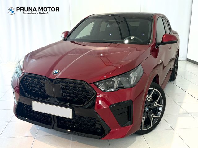 BMW X2 sDrive20i color Rojo. Año 2024. 125KW(170CV). Gasolina. En concesionario Pruna Motor de Barcelona