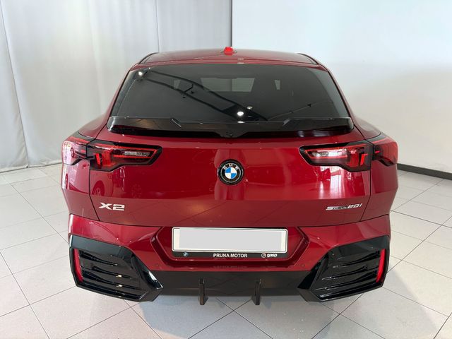 BMW X2 sDrive20i color Rojo. Año 2024. 125KW(170CV). Gasolina. En concesionario Pruna Motor de Barcelona