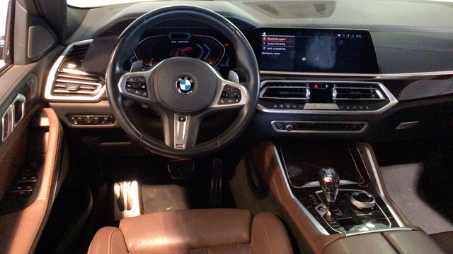 BMW X6 M50i color Blanco. Año 2021. 390KW(530CV). Gasolina. En concesionario BYmyCAR Madrid - Alcalá de Madrid