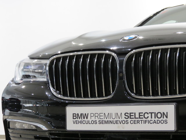 BMW Serie 7 730d color Negro. Año 2015. 195KW(265CV). Diésel. En concesionario GANDIA Automoviles Fersan, S.A. de Valencia
